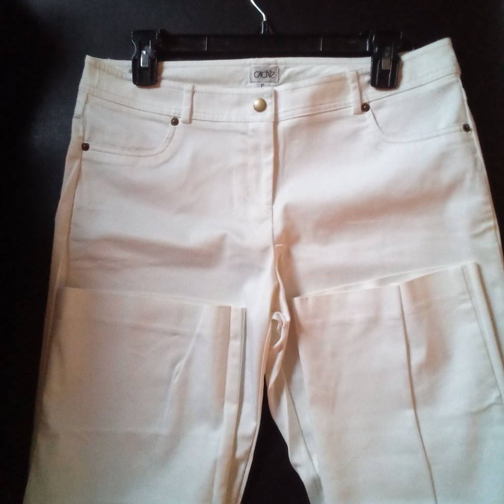 CACHE' Clean White Capri (stretch) Brand New-Never Worn Size: 8